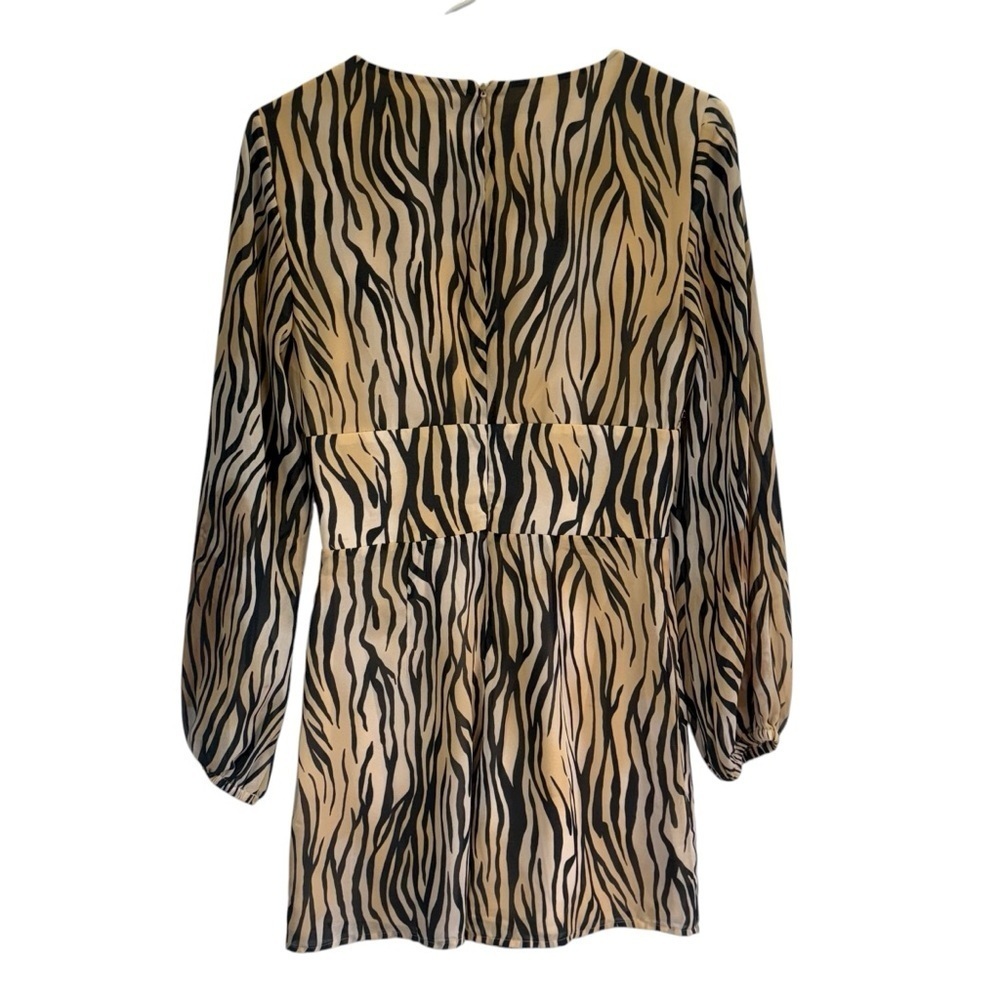 Guess Black and Tan Animal Print Romper. Size 0 - Picture 6 of 12